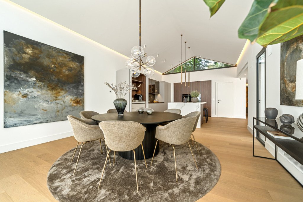 Detached Villa — The Golden Mile