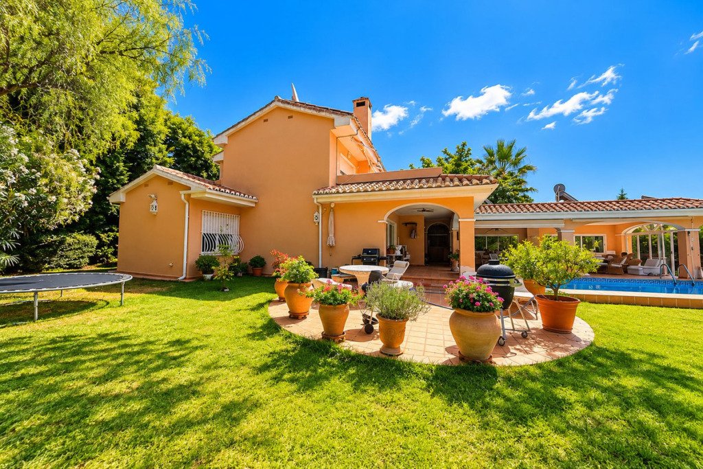 Detached Villa — Elviria