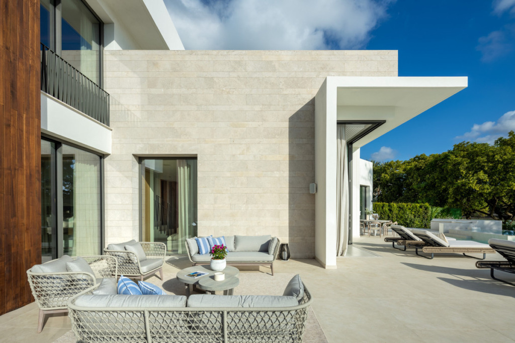 Villa – Chalet — Nueva Andalucía