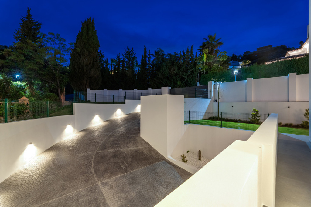 Detached Villa — Benahavís