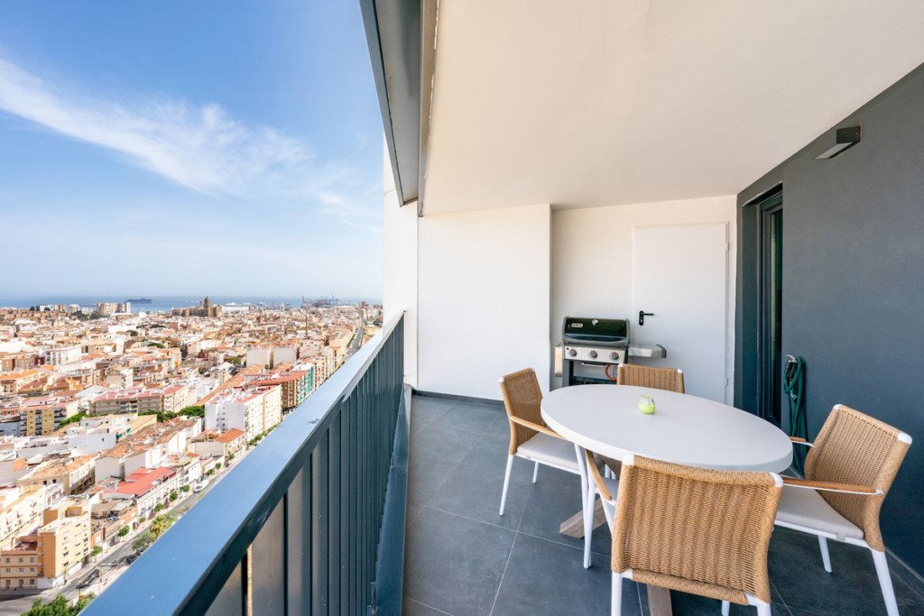 Middle Floor Apartment — Málaga
