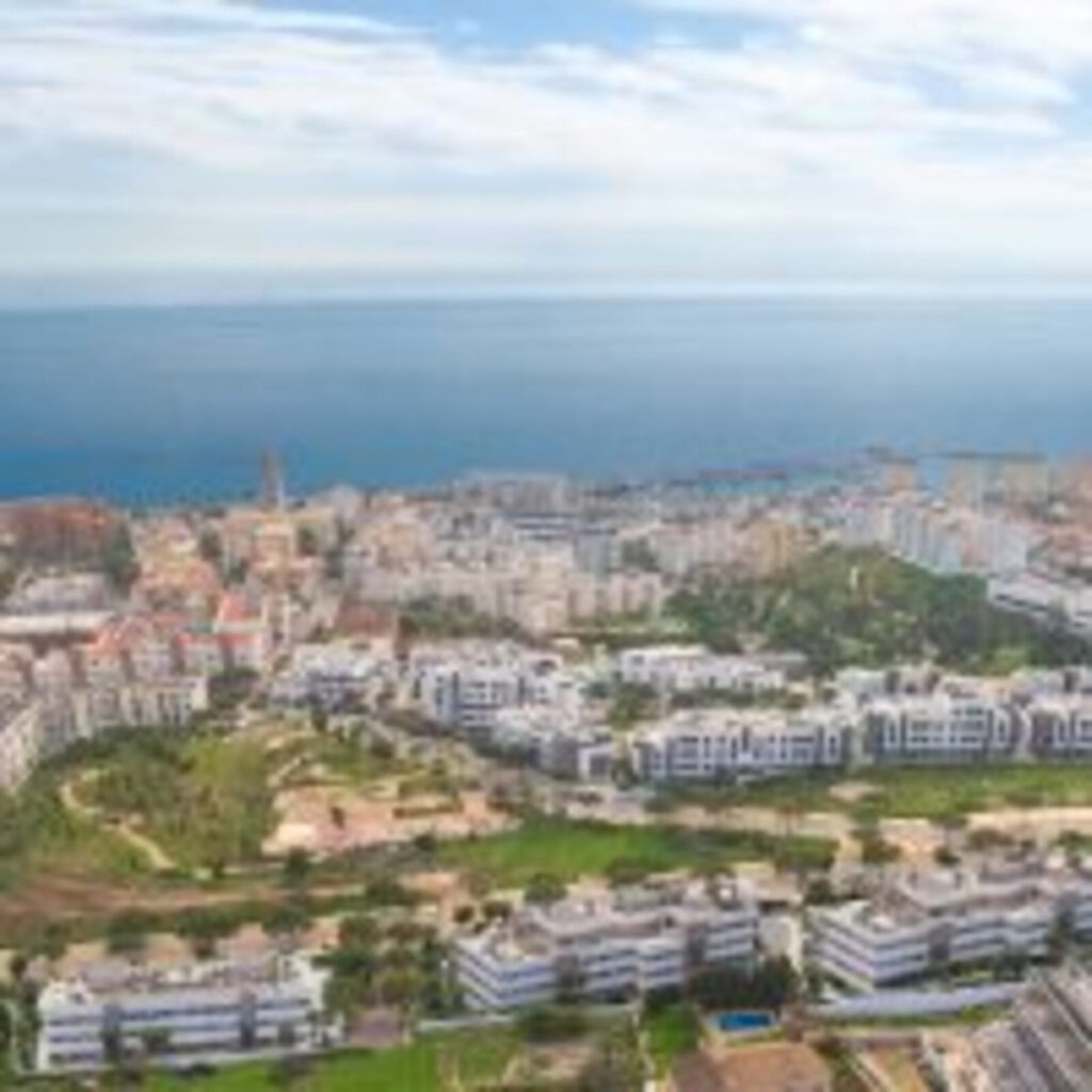 Апартамент нижний этаж — Estepona