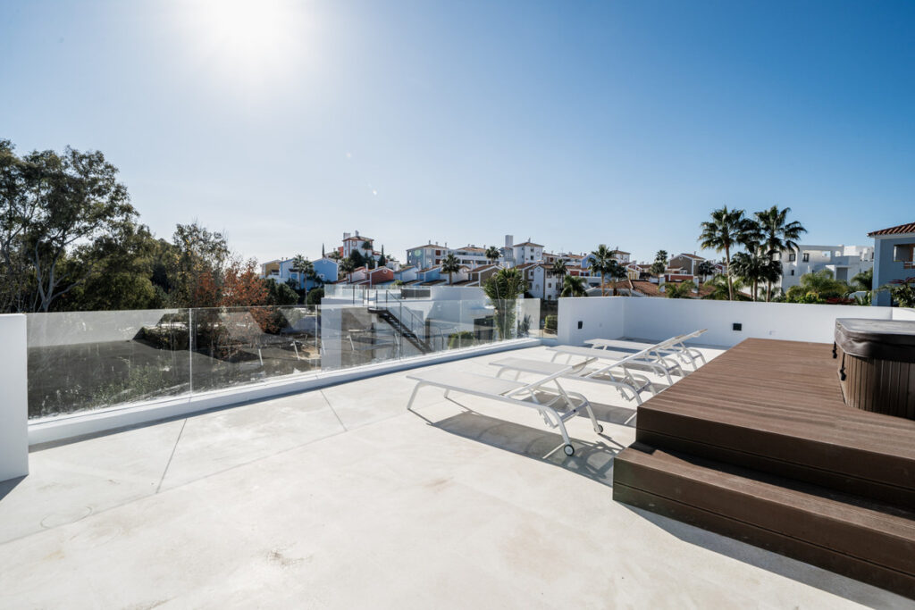 Villa – Chalet — Atalaya