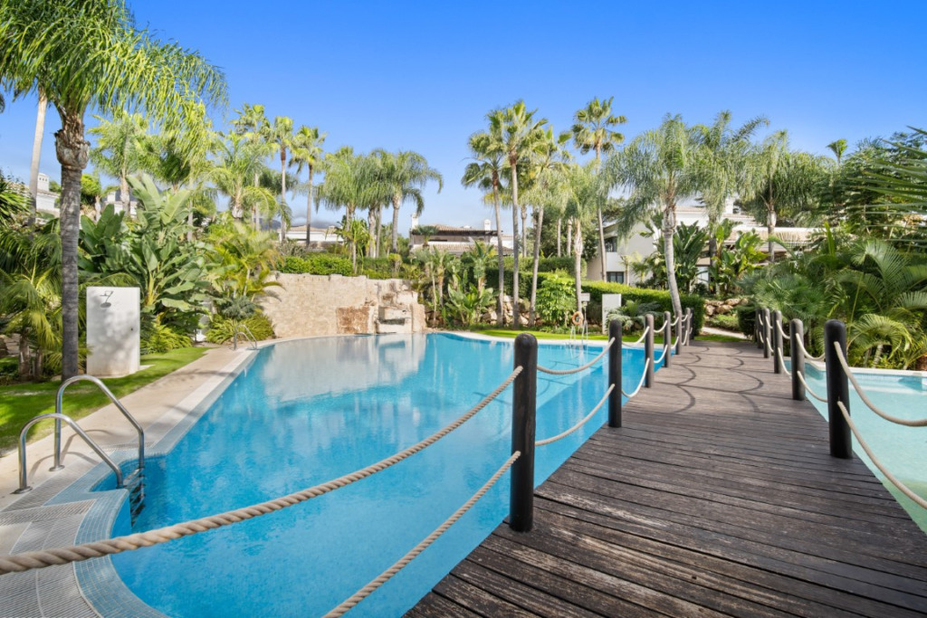 Villa – Chalet — The Golden Mile