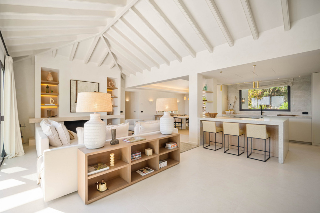 Villa – Chalet — Nueva Andalucía