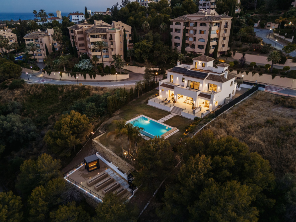 Detached Villa — Elviria