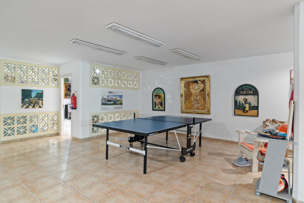 Villa – Chalet — Nueva Andalucía