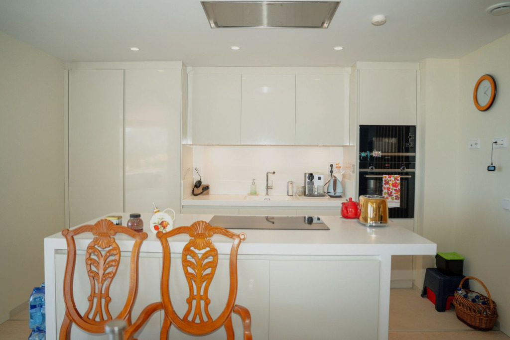 Middle Floor Apartment — Benahavís