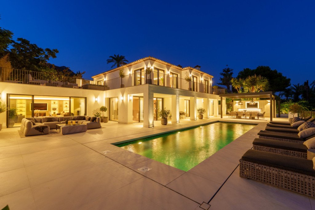 Detached Villa — The Golden Mile