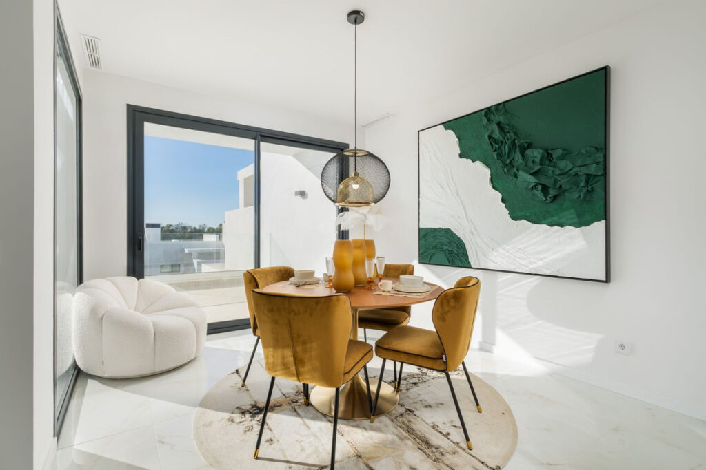 Top Floor Apartment — Estepona