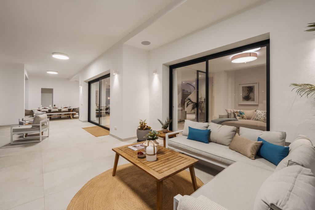 Detached Villa — Elviria
