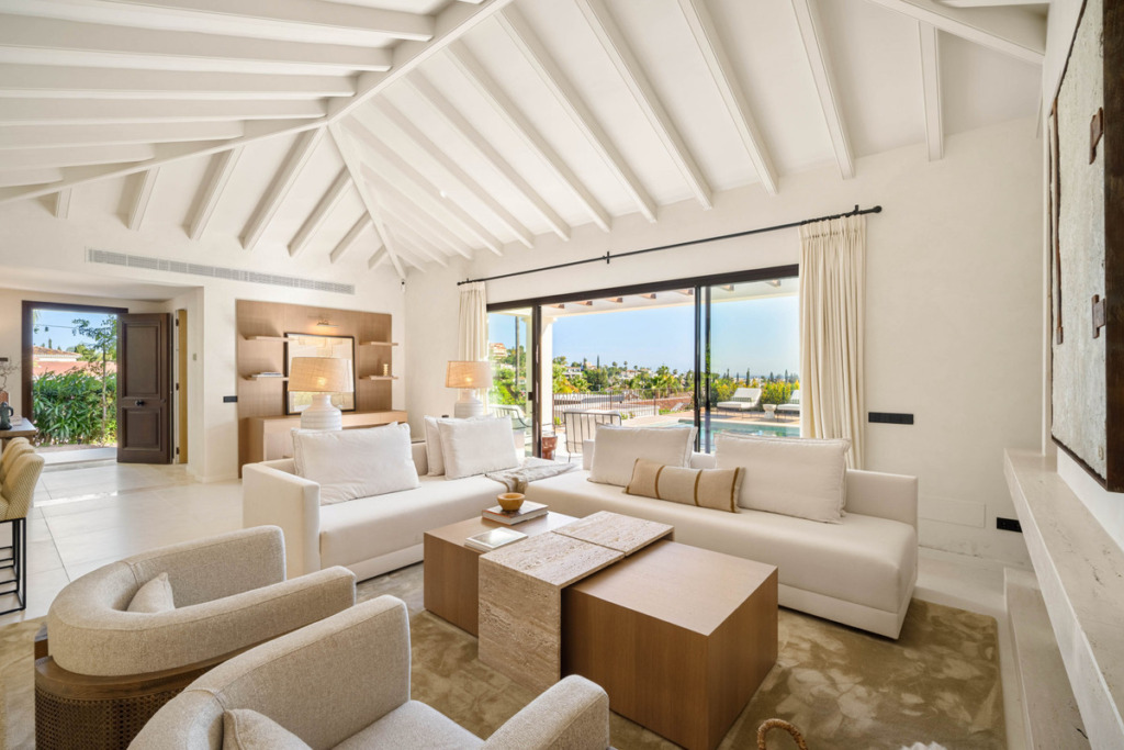 Villa – Chalet — Nueva Andalucía