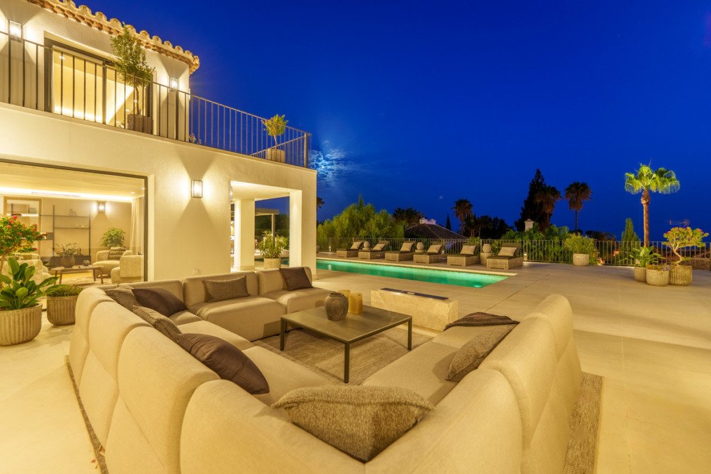 Detached Villa — The Golden Mile