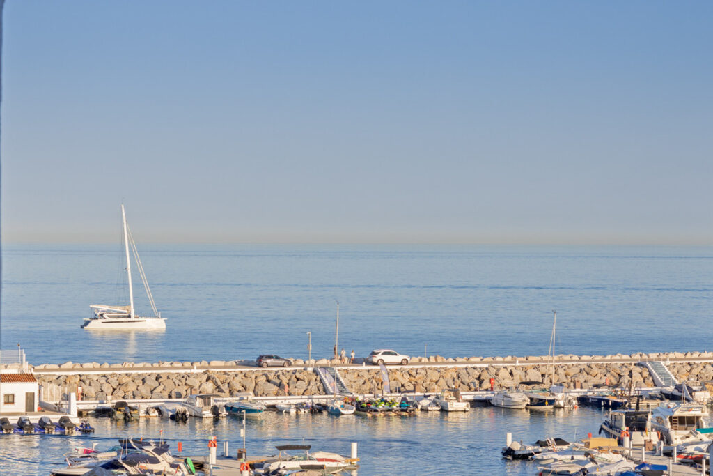 Middle Floor Apartment — Puerto Banús