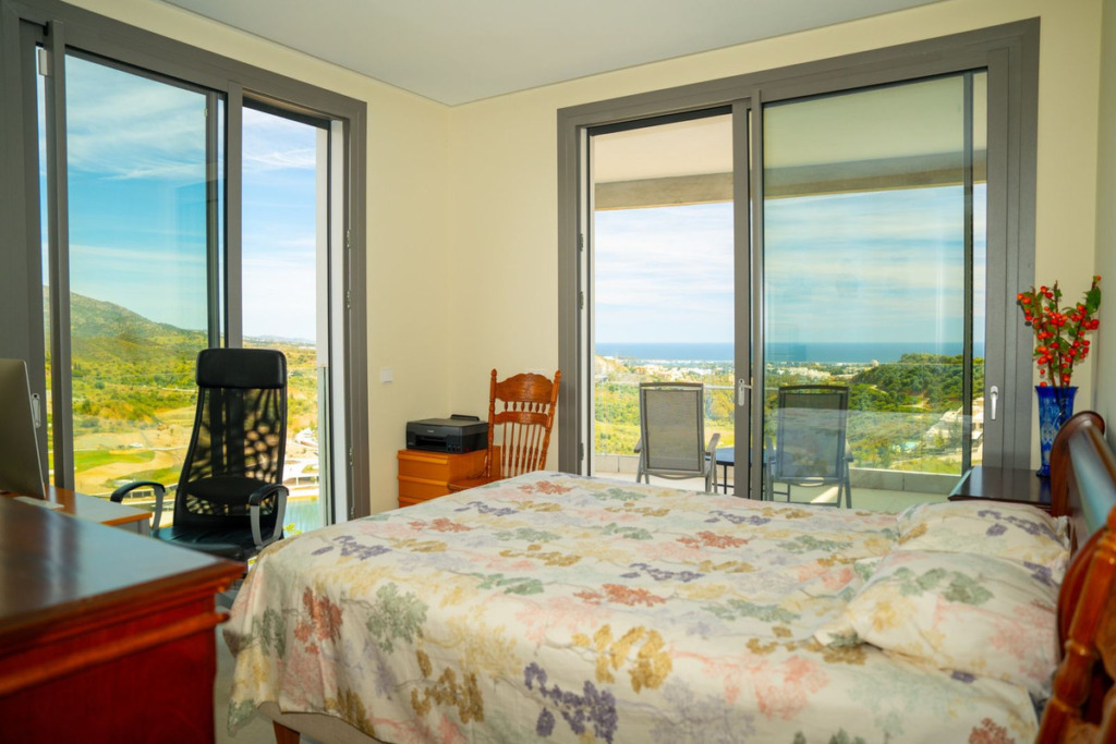 Middle Floor Apartment — Benahavís