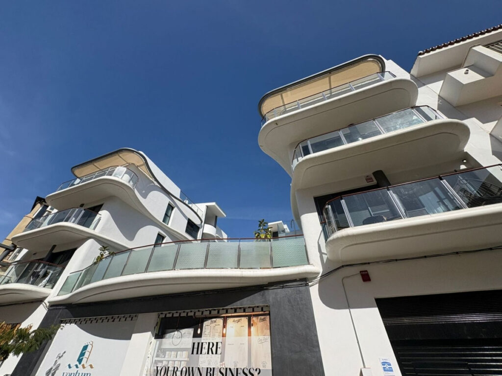 Бизнес — Estepona