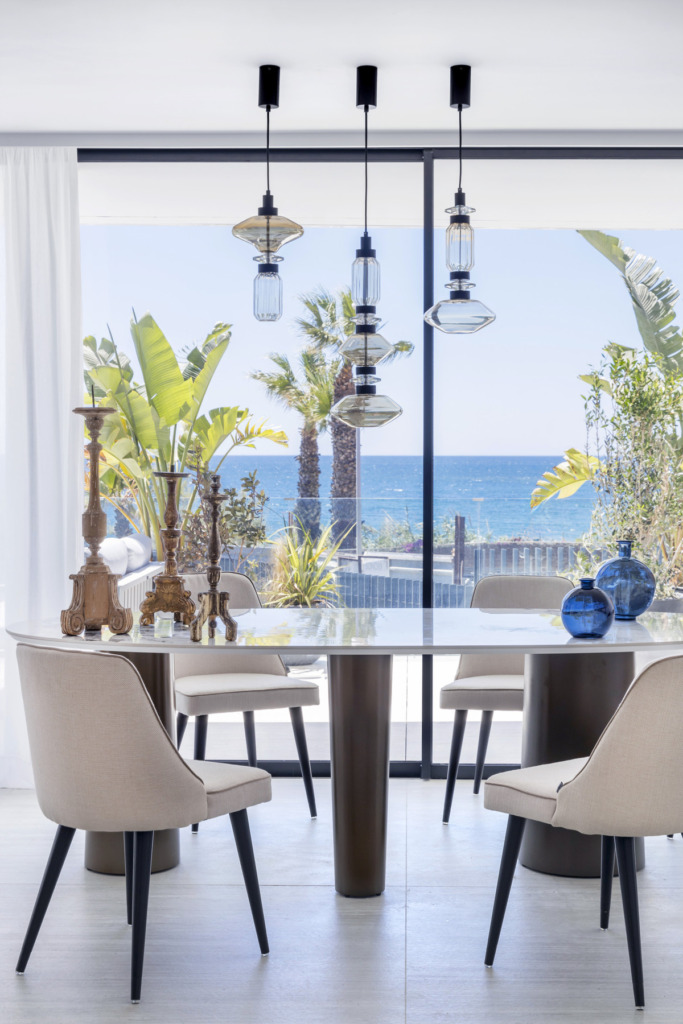 Апартамент средний этаж — Estepona