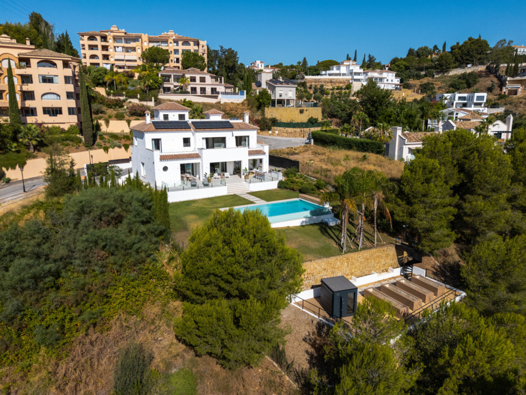 Detached Villa — Elviria