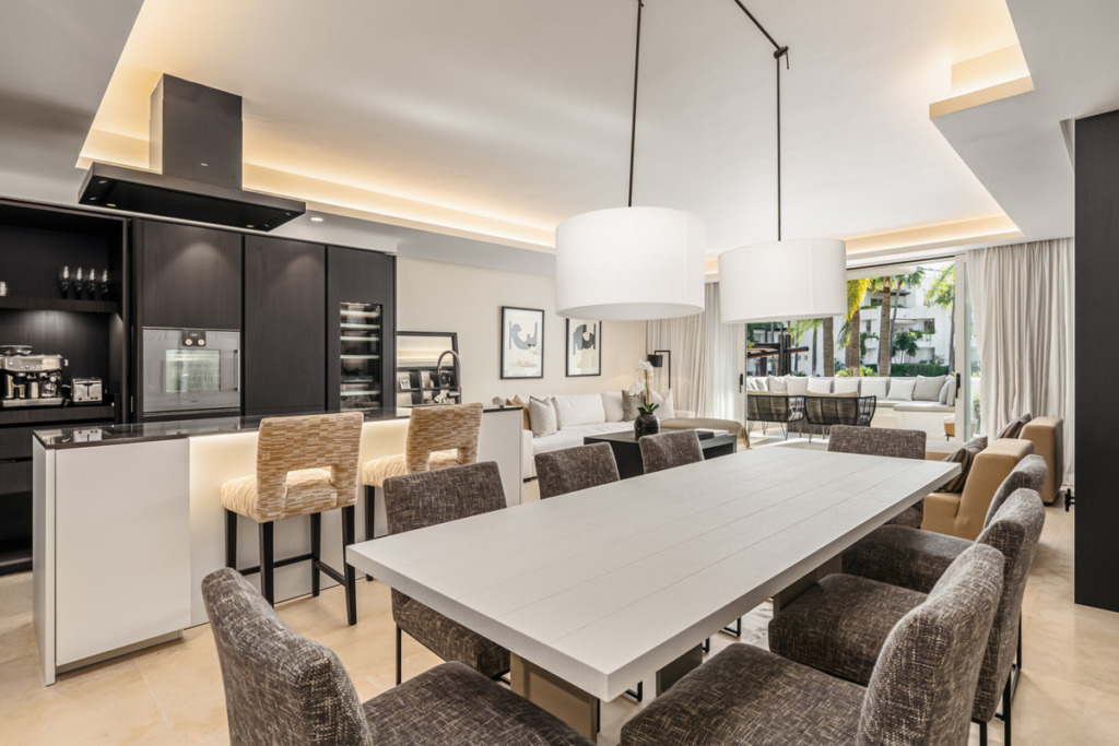 Middle Floor Apartment — The Golden Mile