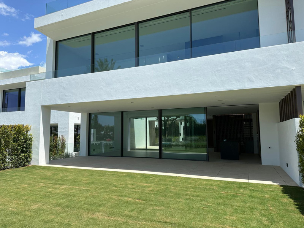Semi-Detached House — Marbella