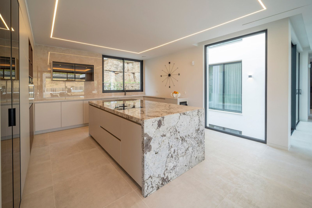 Вилла/Шале — Estepona