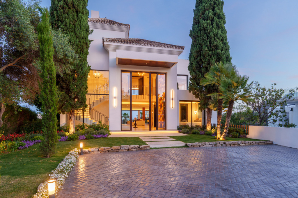 Villa – Chalet — Nueva Andalucía