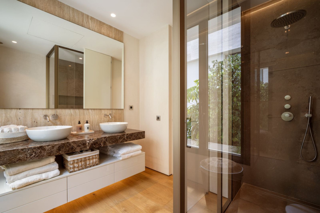 Villa – Chalet — The Golden Mile