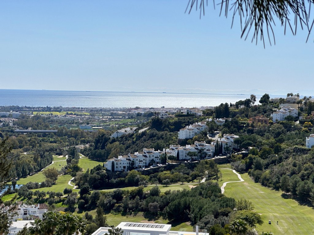 Detached Villa — El Madroñal