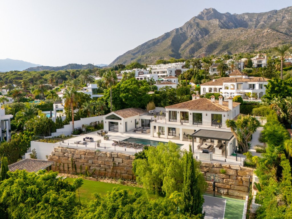 Detached Villa — The Golden Mile