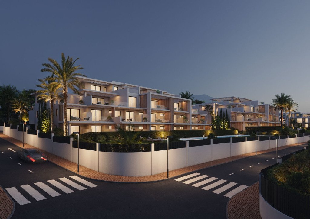 Апартамент средний этаж — Estepona