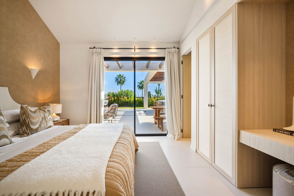 Villa – Chalet — Nueva Andalucía