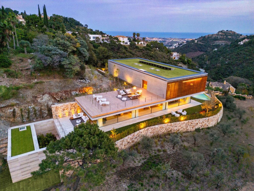 Detached Villa — El Madroñal