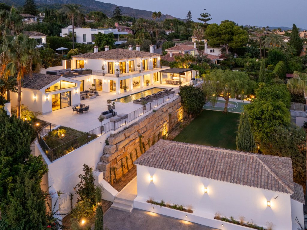 Detached Villa — The Golden Mile