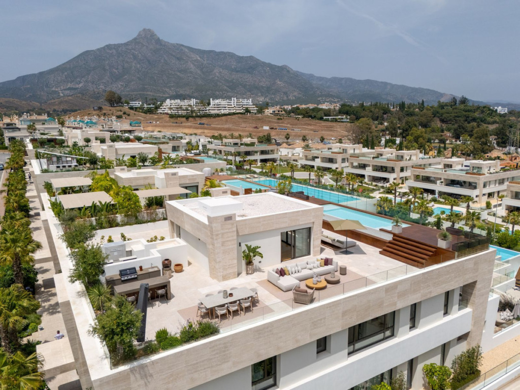 Villa – Chalet — Marbella