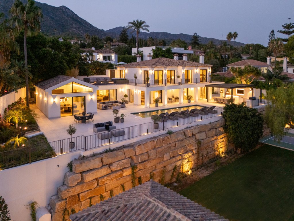 Detached Villa — The Golden Mile
