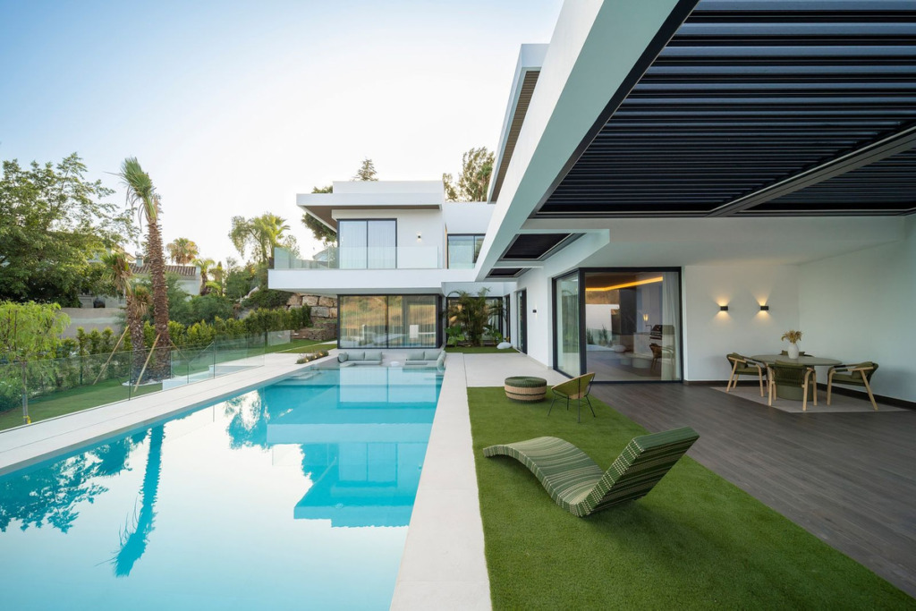Вилла/Шале — Estepona