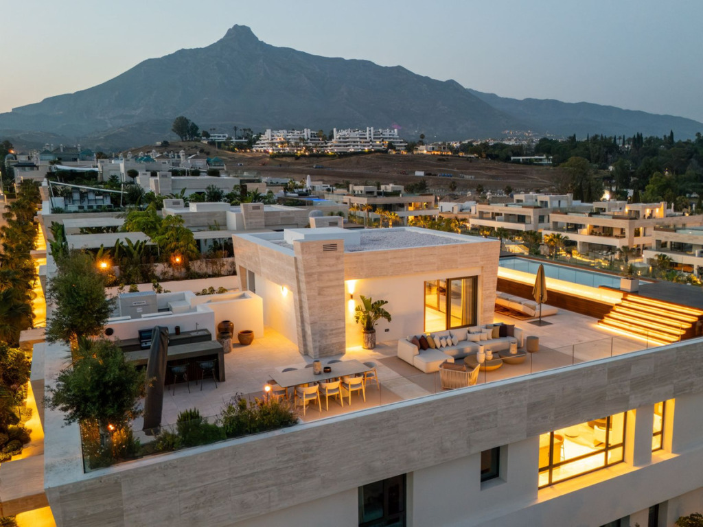 Villa – Chalet — Marbella