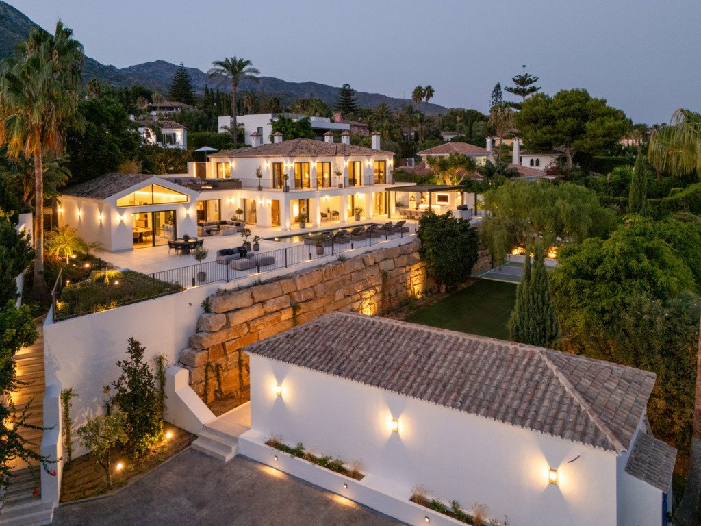 Detached Villa — The Golden Mile
