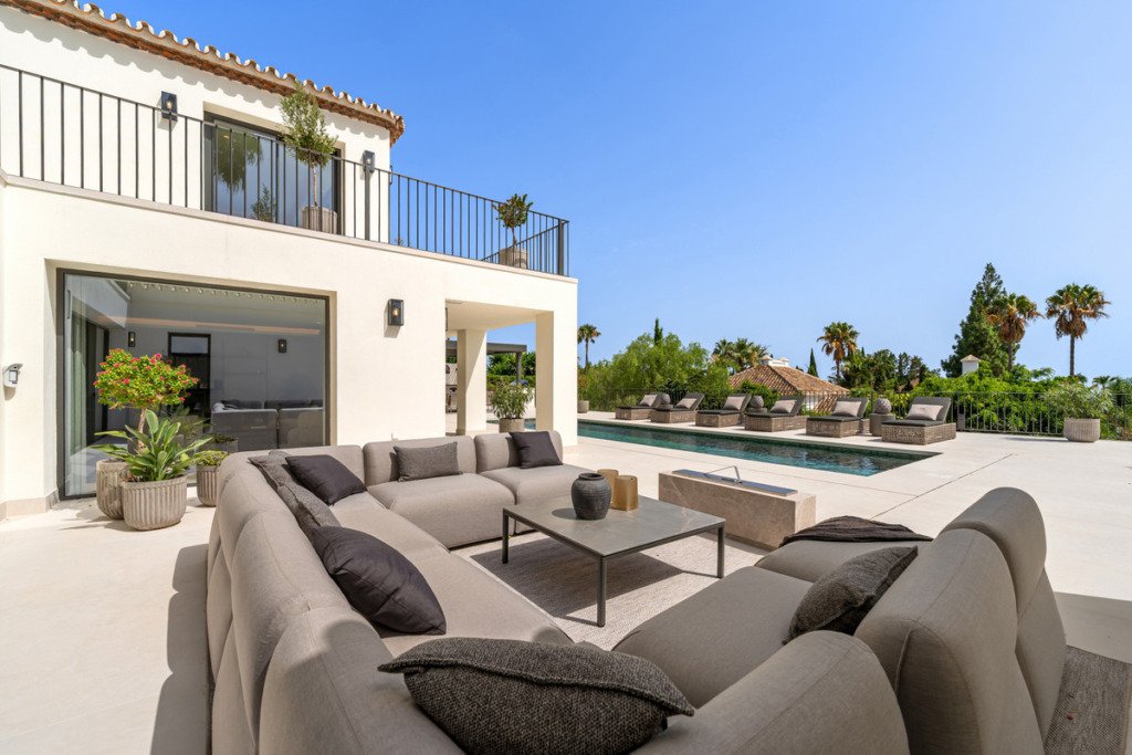 Detached Villa — The Golden Mile