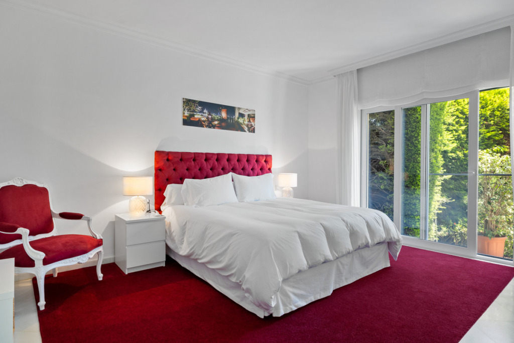 Villa – Chalet — Nueva Andalucía