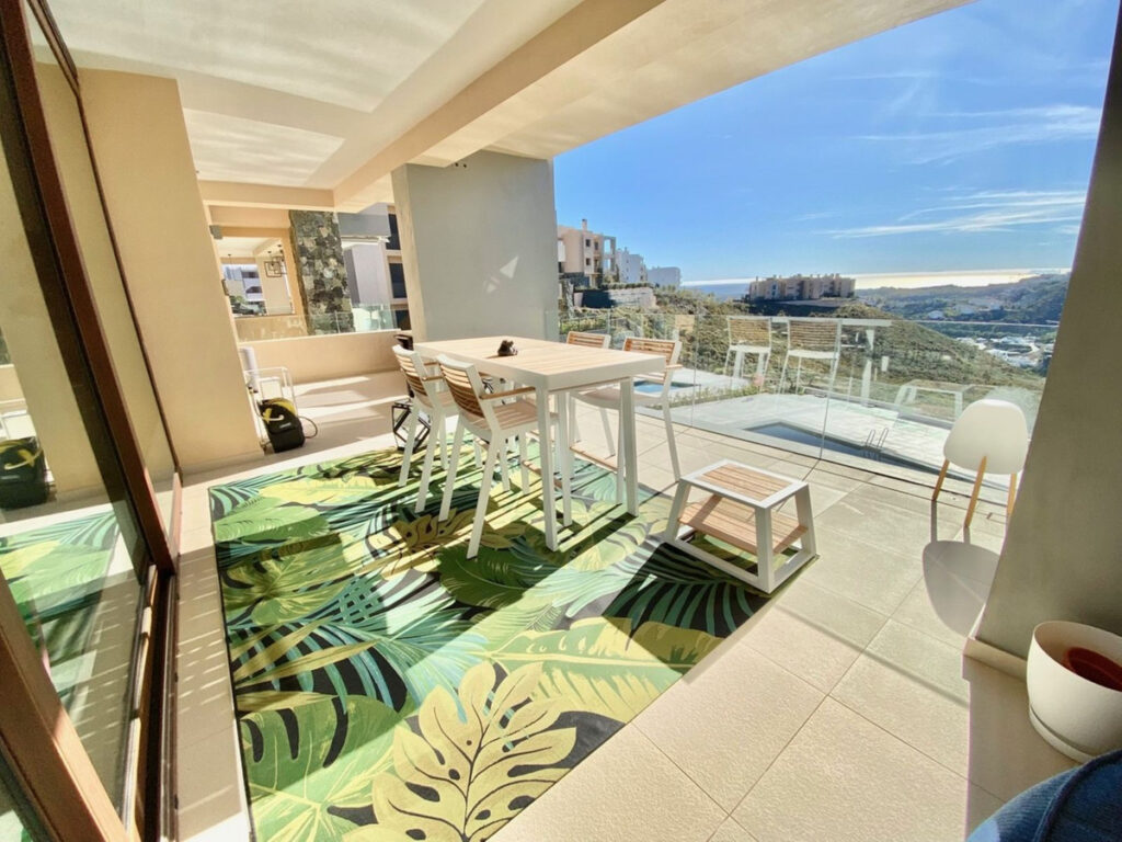 Middle Floor Apartment — Benahavís