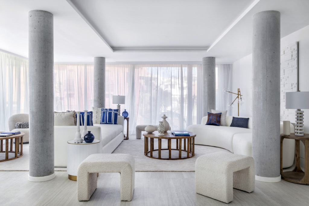 Апартамент средний этаж — Estepona