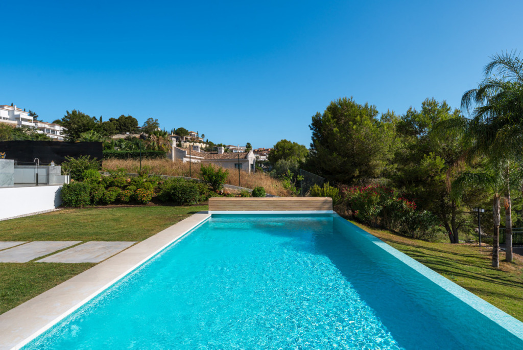 Detached Villa — Elviria