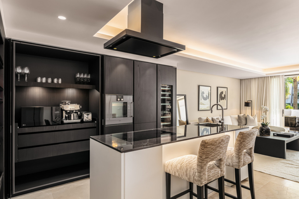 Middle Floor Apartment — The Golden Mile
