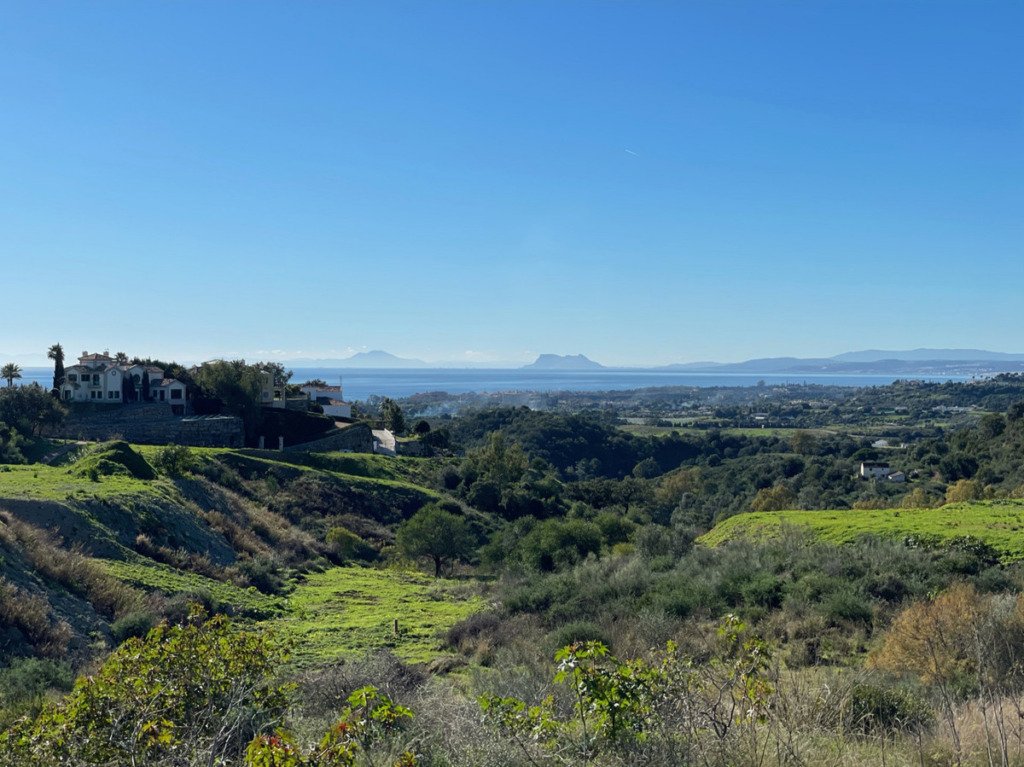 Land — Estepona