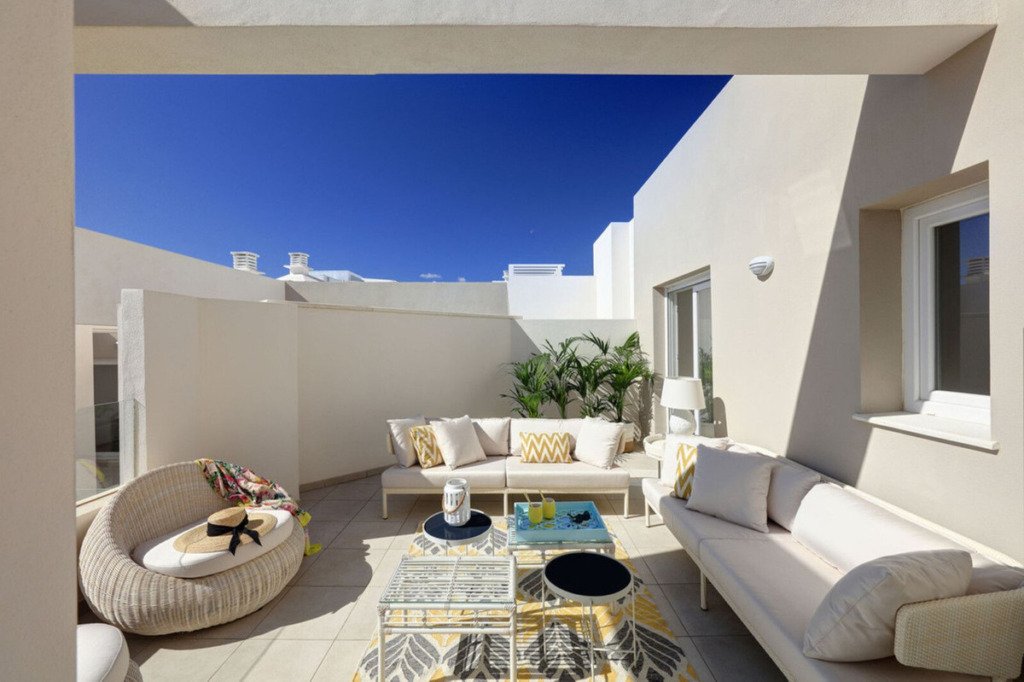 Middle Floor Apartment — Nueva Andalucía