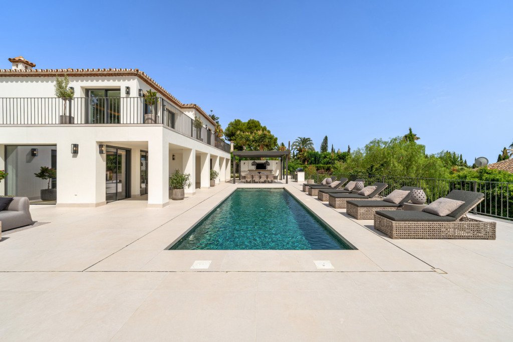 Detached Villa — The Golden Mile