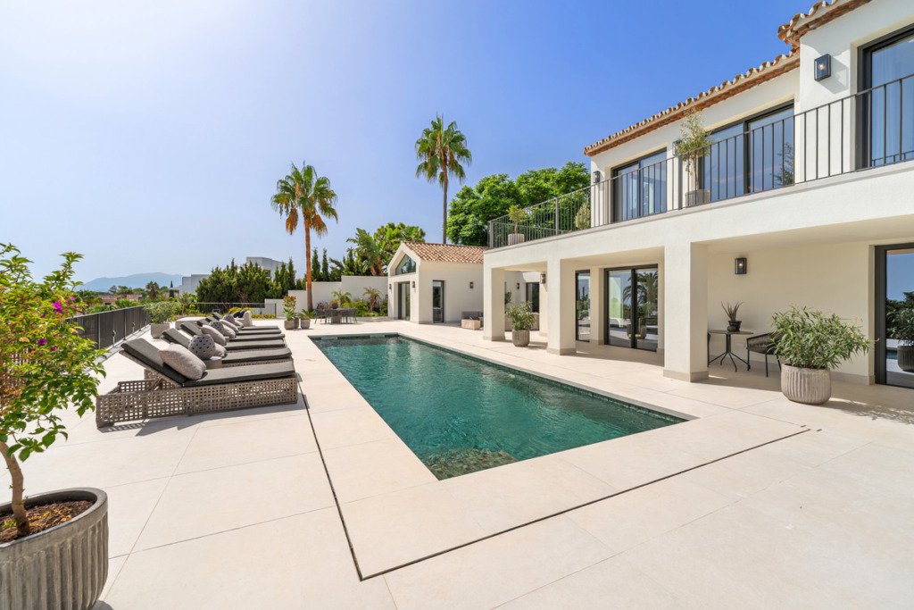 Detached Villa — The Golden Mile