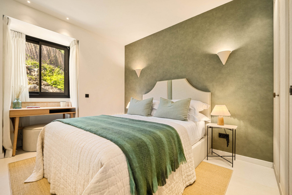 Villa – Chalet — Nueva Andalucía