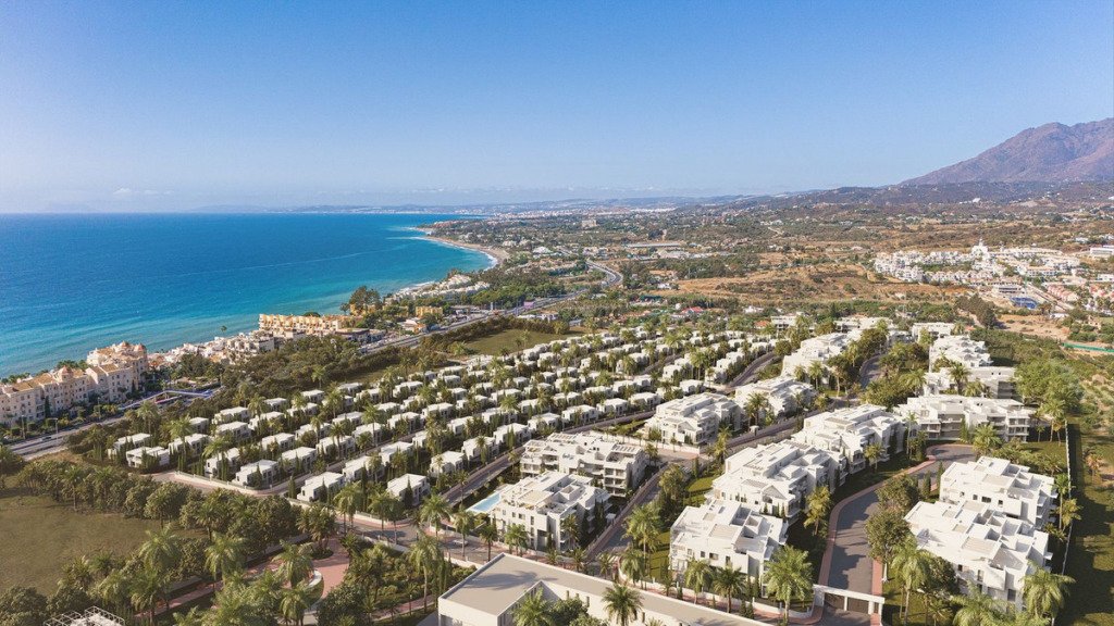Апартамент средний этаж — Estepona